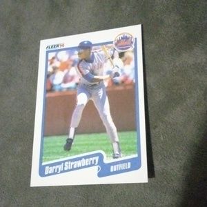 1990 fleer mint condition Darryl strawberry baseball card !!!